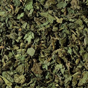 Brennnesselblätter geschnitten